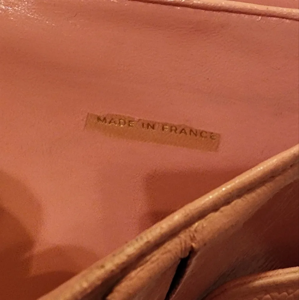 Chanel Caviar Compact Pink Leather Wallet - Picture 8 of 10